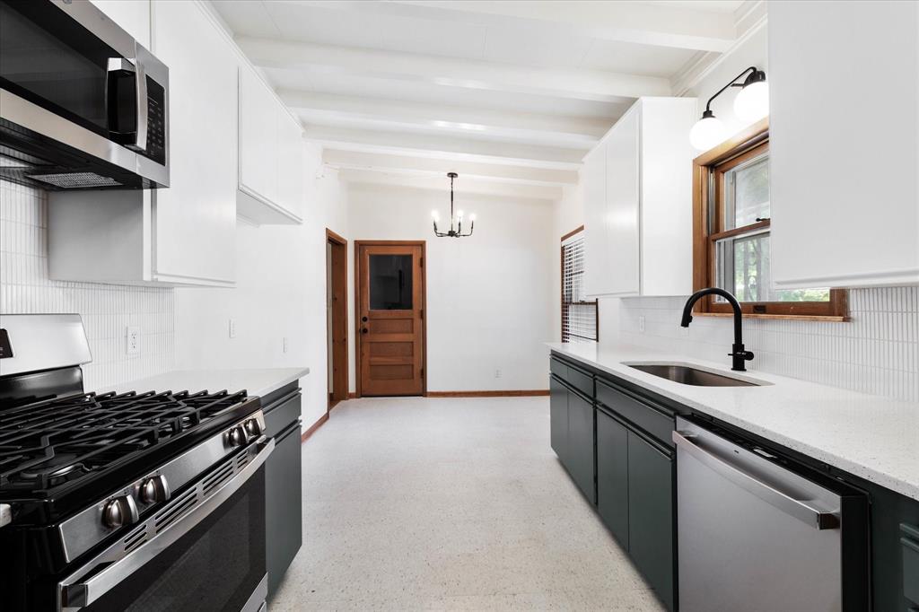 4516 Rutland Avenue Fort Worth, TX 76133 - Photo 5 of 25