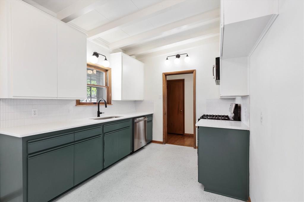 4516 Rutland Avenue Fort Worth, TX 76133 - Photo 9 of 25