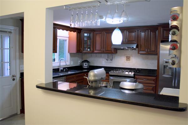 65 Hollytree Road Stoughton, MA 02072 - Photo 4 of 30 Gallery Image 4