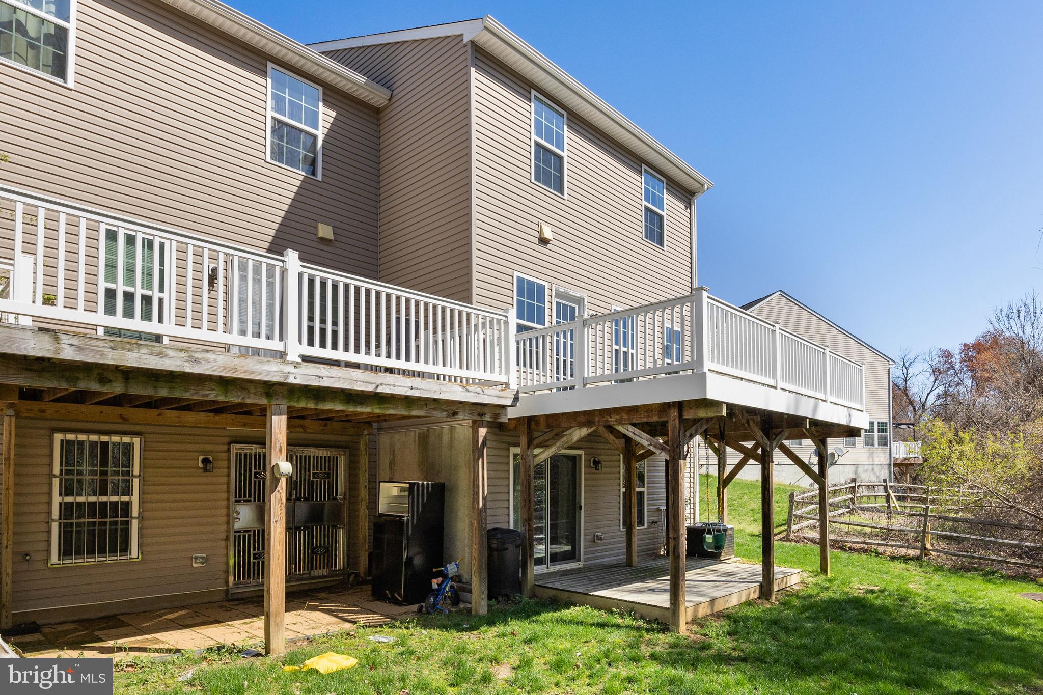 41 Franklin Circle Somerdale, NJ 08083 - Photo 24 of 26 a view of a building with sitting area