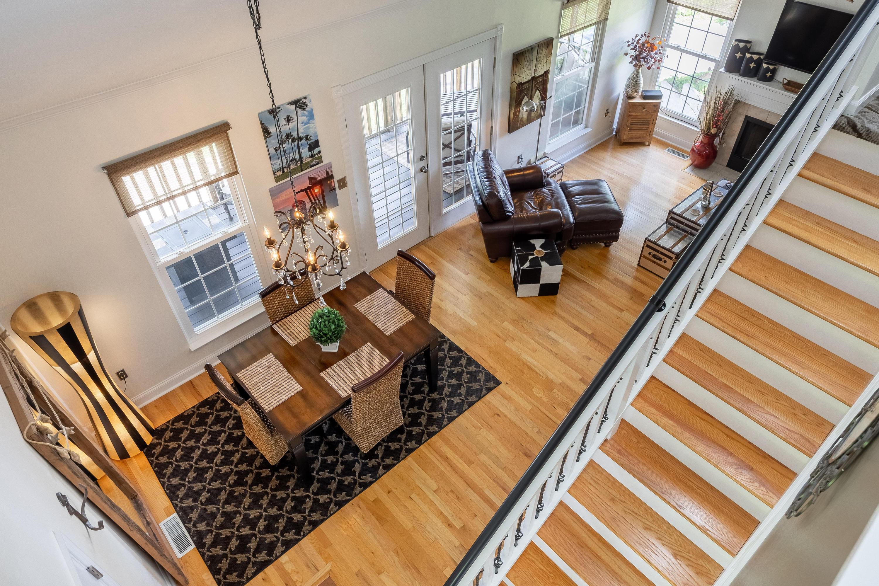 8223 Snow Hill Road Ooltewah, TN 37363 - Photo 20 of 62 Family/dining room