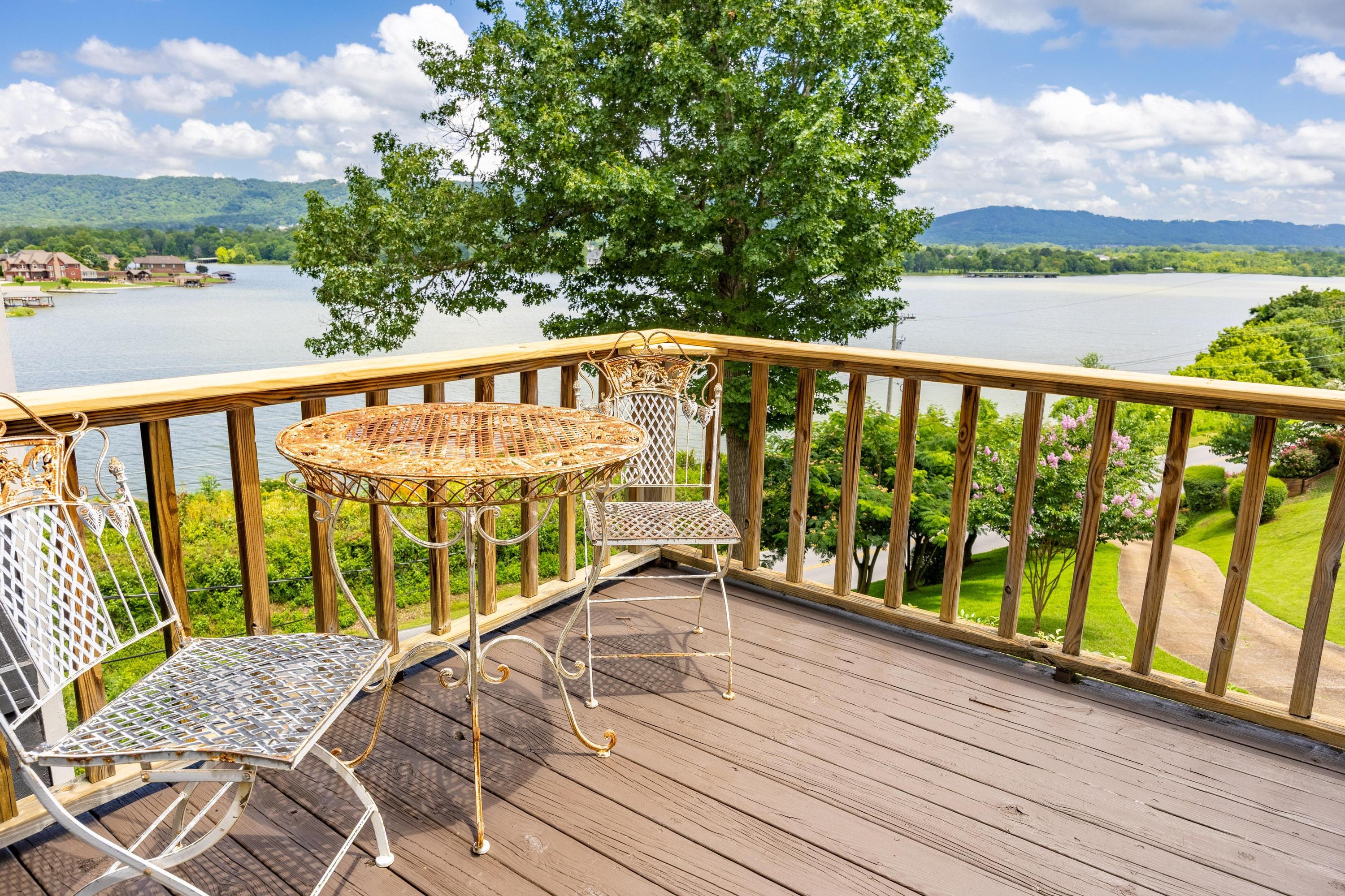 8223 Snow Hill Road Ooltewah, TN 37363 - Photo 29 of 62 Deck