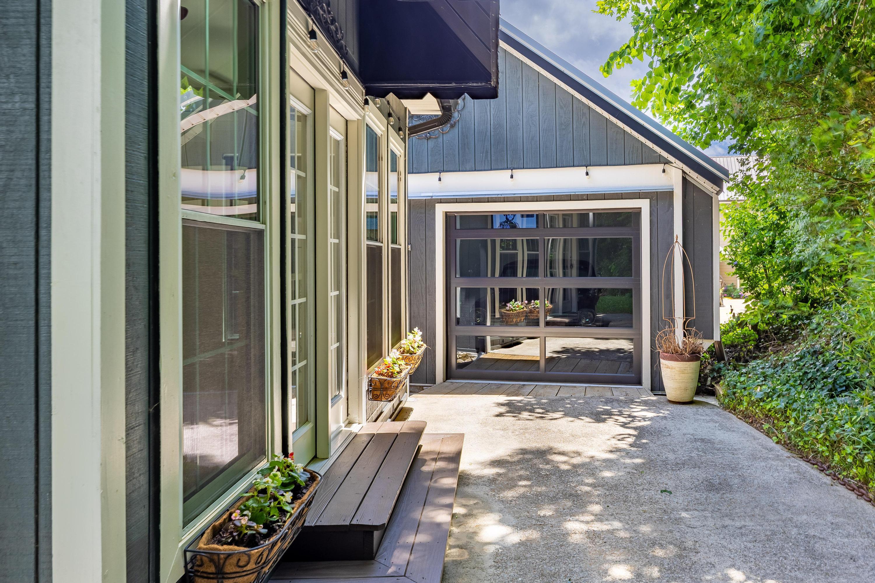 8223 Snow Hill Road Ooltewah, TN 37363 - Photo 32 of 62 Detached garage