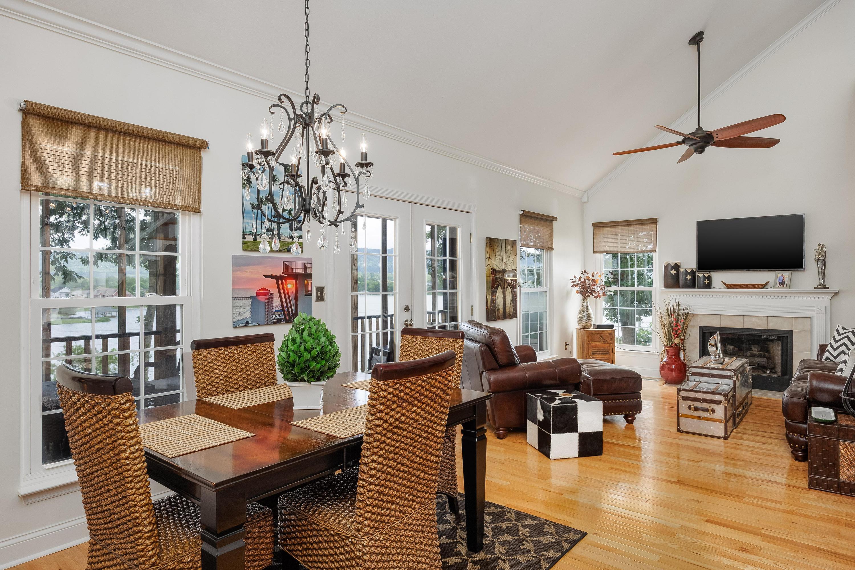 8223 Snow Hill Road Ooltewah, TN 37363 - Photo 5 of 62 Living/dining area