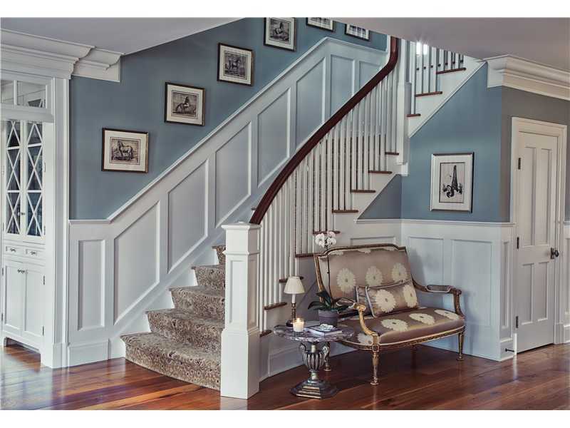 527 Middlesex Road Darien, CT 06820 - Photo 2 of 25 a view of entryway and hall