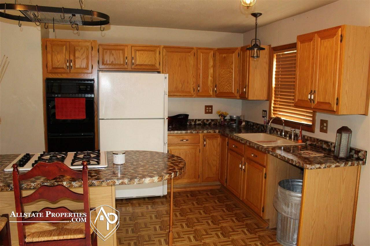 1146 Capac Road Allenton, MI 48002 - Photo 14 of 56 21517883-13.JPG
