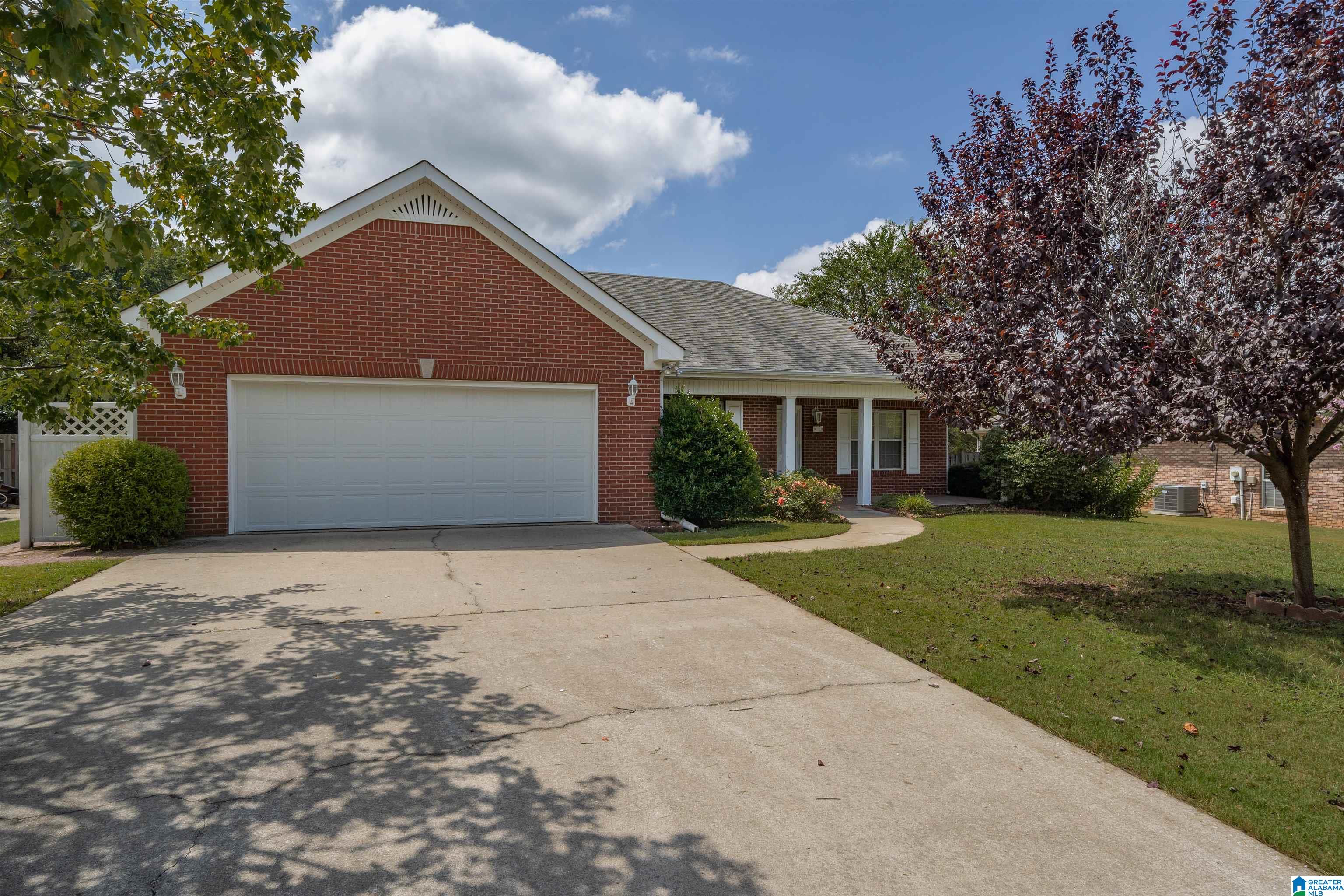 202 Cedar Grove Parkway Alabaster, AL 35114 - Photo 2 of 44