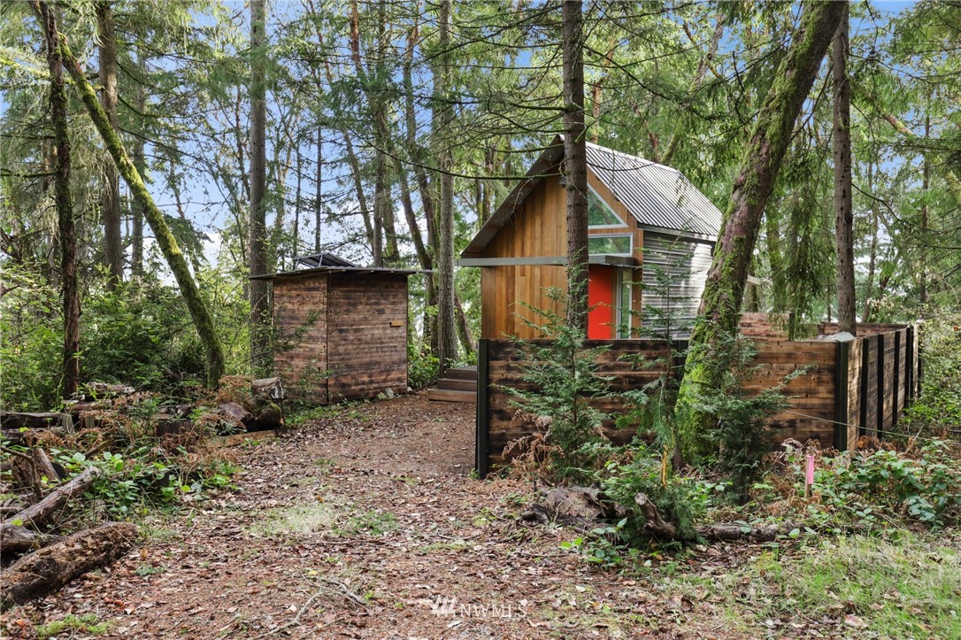 139-00 Southwest Pohl Road Vashon, WA 98070 - Photo 2 of 19