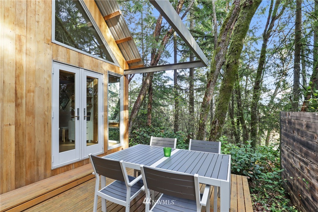 139-00 Southwest Pohl Road Vashon, WA 98070 - Photo 11 of 19