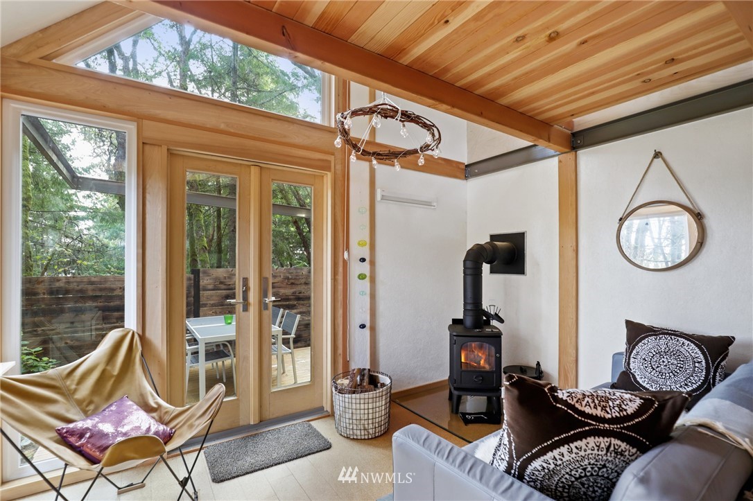 139-00 Southwest Pohl Road Vashon, WA 98070 - Photo 4 of 19