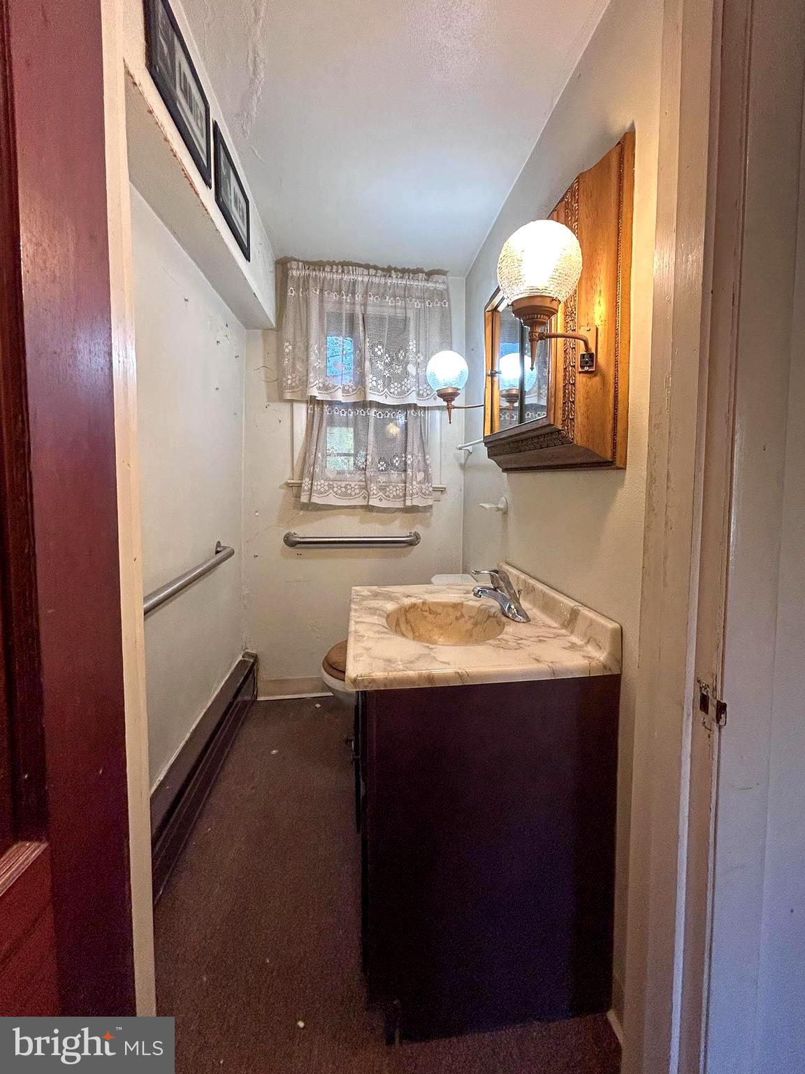 1822 Detweiler Road Pottstown, PA 19464 - Photo 22 of 61 Powder Room