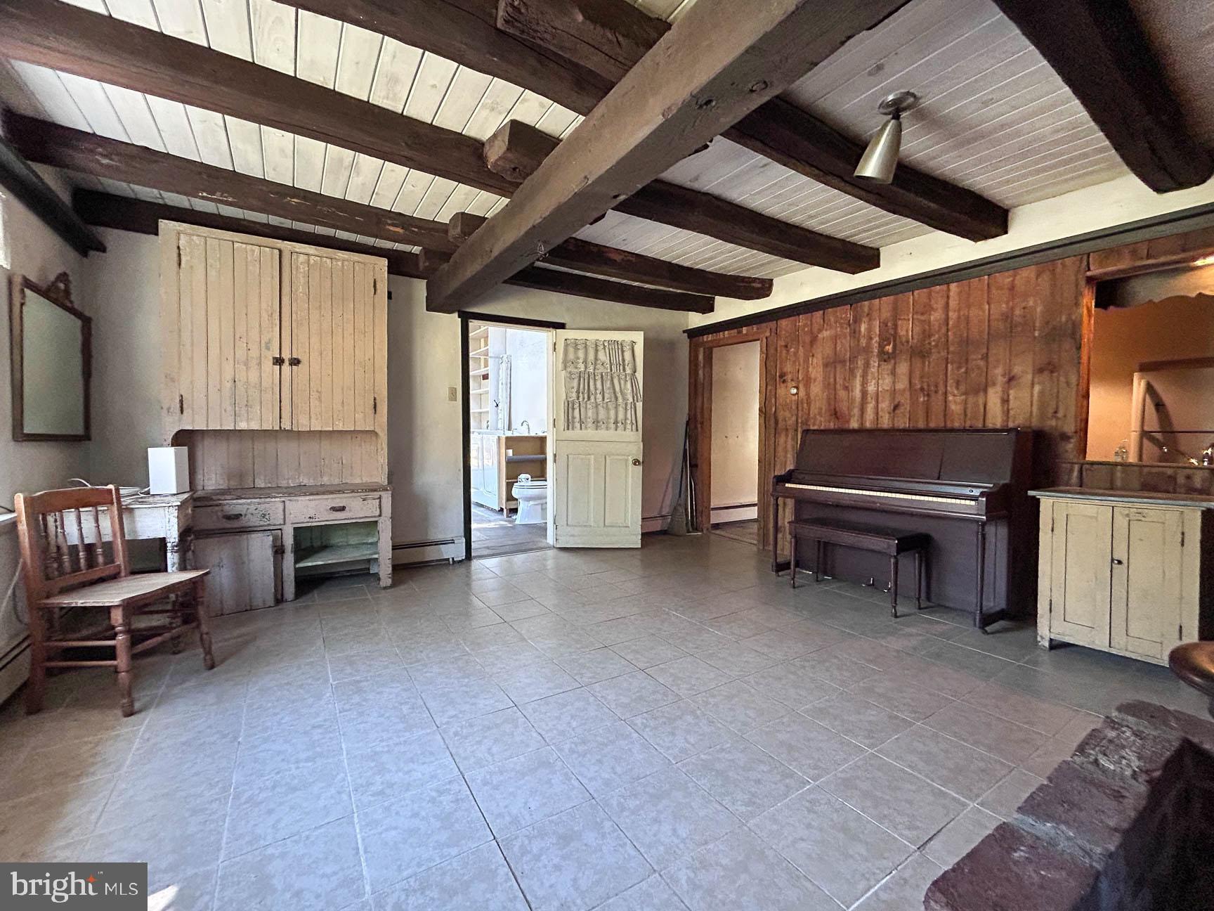 1822 Detweiler Road Pottstown, PA 19464 - Photo 30 of 61 Looking across to Sun Room