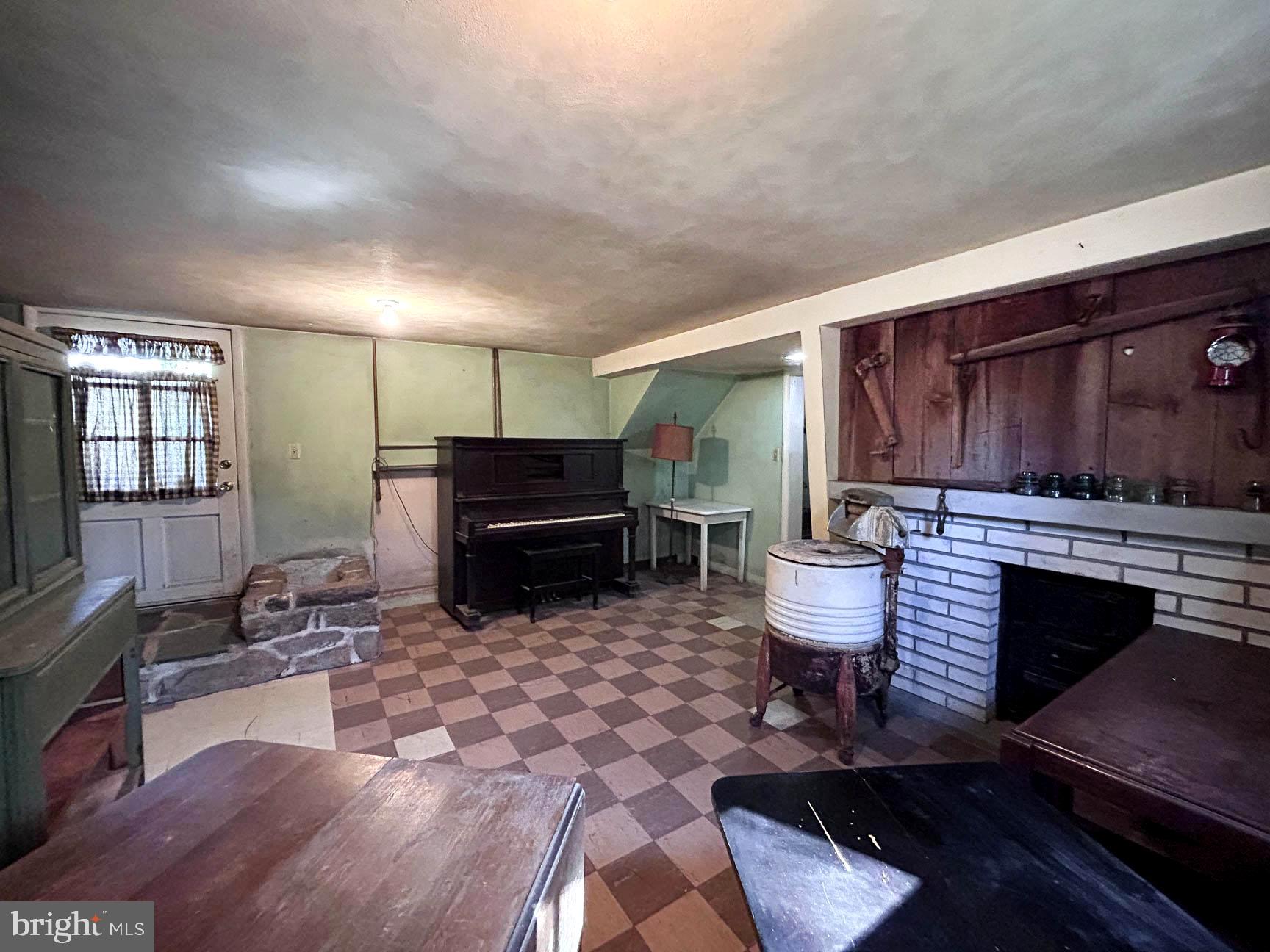 1822 Detweiler Road Pottstown, PA 19464 - Photo 52 of 61 Family Room (office) w/outside entrance