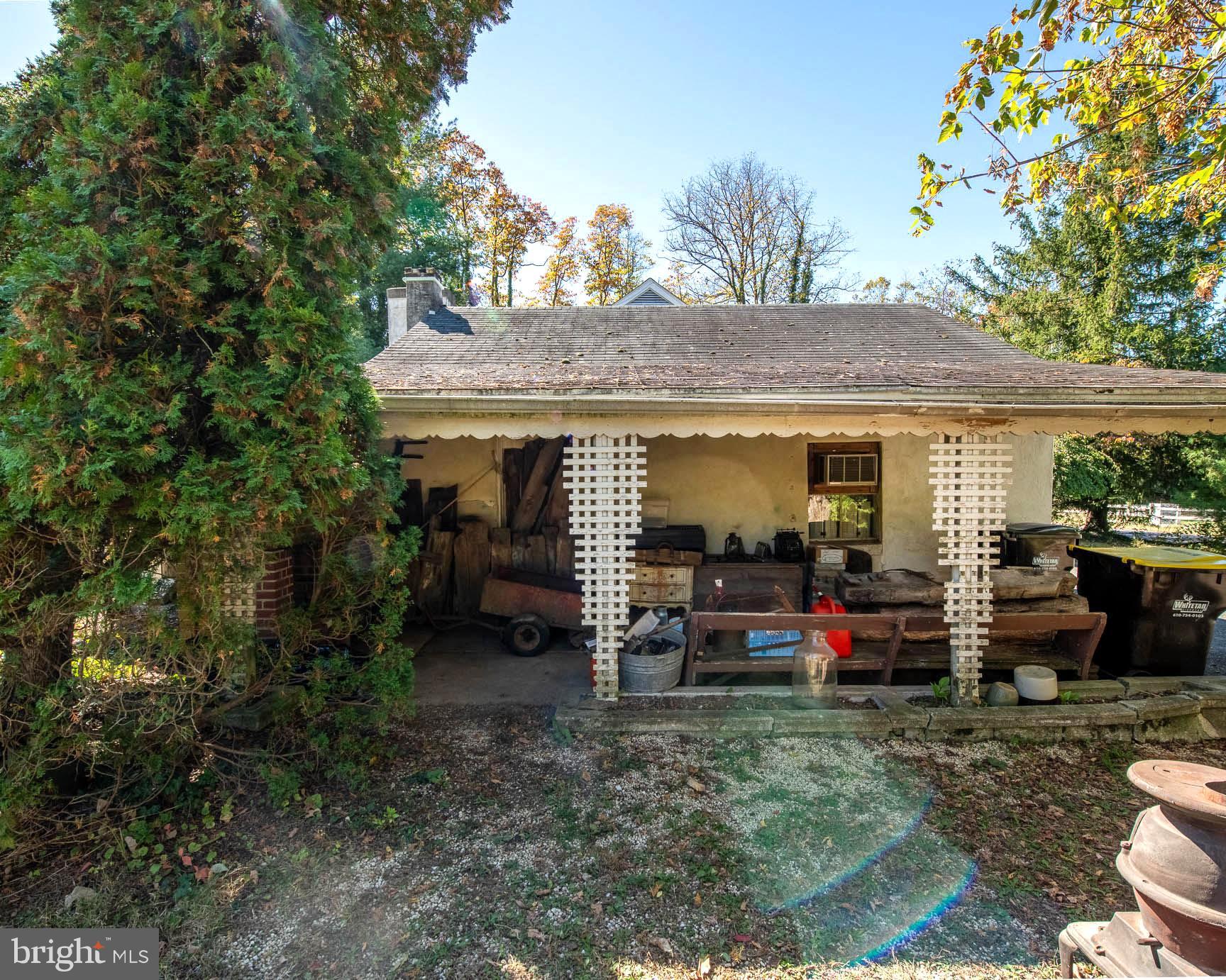 1822 Detweiler Road Pottstown, PA 19464 - Photo 10 of 61 Carport