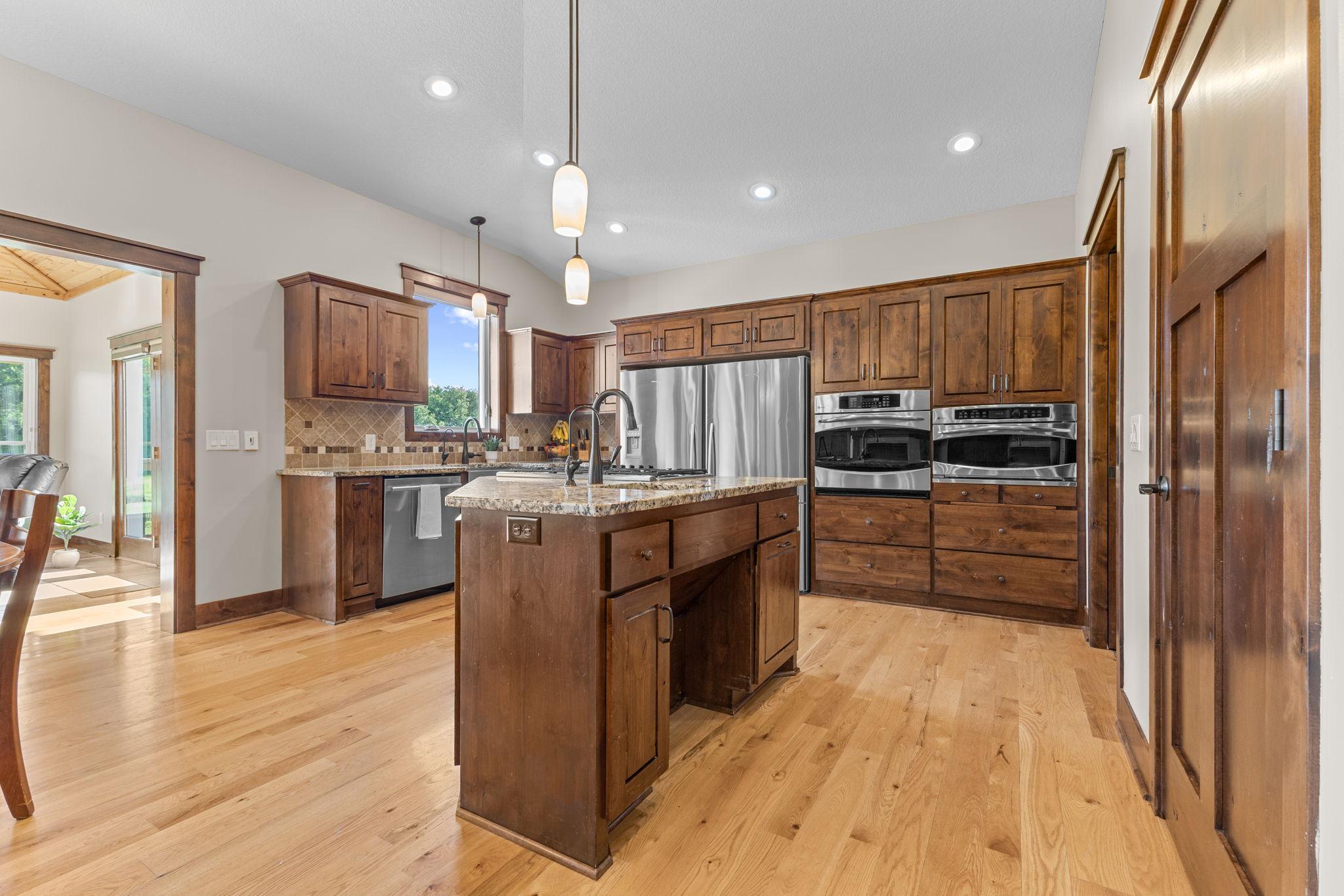 23555 Saddle Ridge Drive Rogers, MN 55374 - Photo 6 of 46
