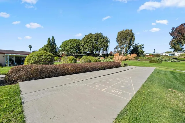 $2,450 | 3840 Cinnamon Way, Oceanside, CA 92057