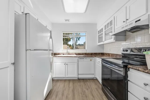 $2,450 | 3840 Cinnamon Way, Oceanside, CA 92057