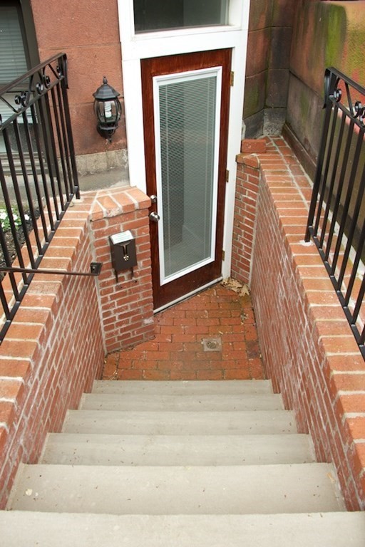 1089 Beacon Street, Unit 1 Brookline, MA 02446 - Photo 10 of 14