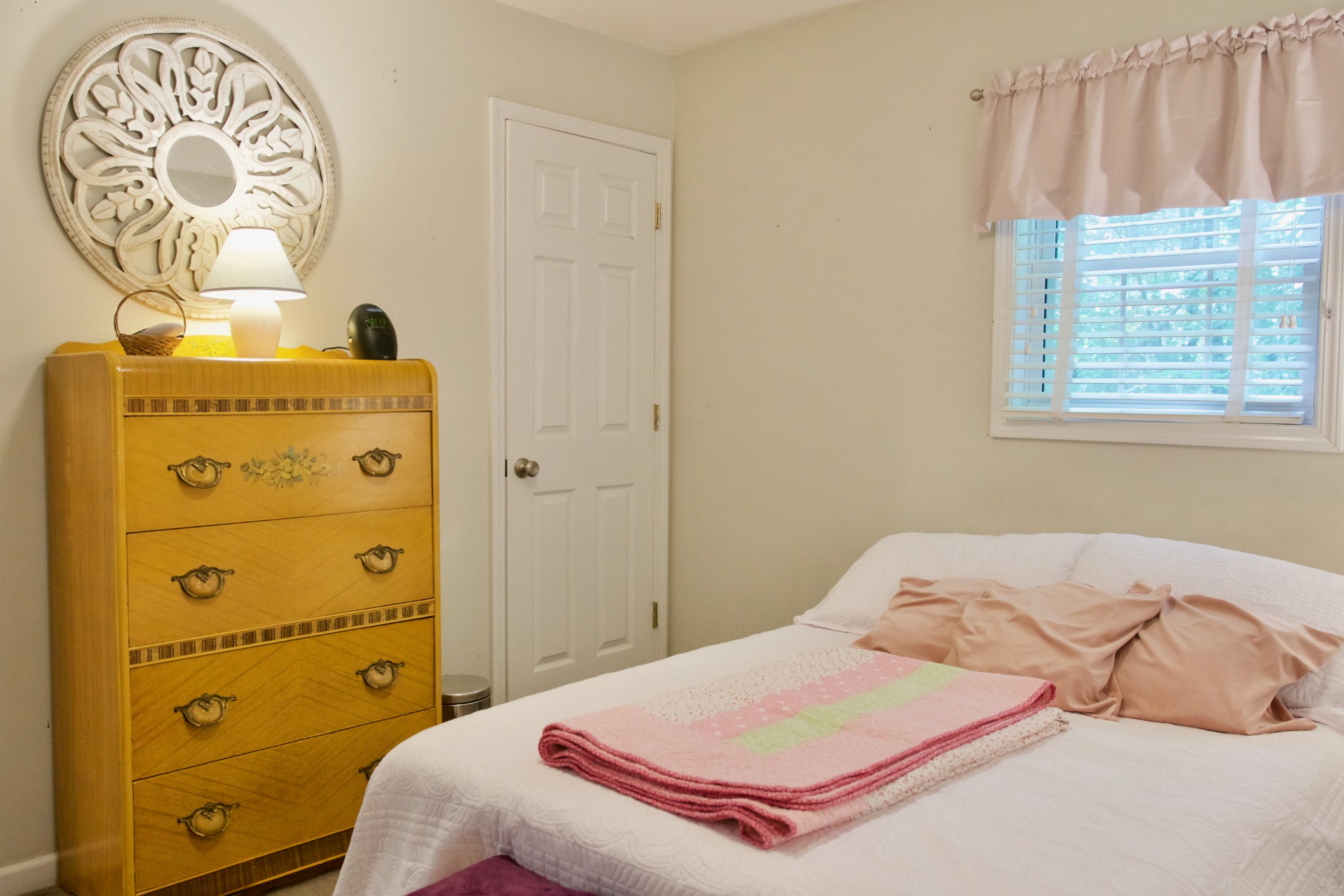 3203 Austin Bottom Road Baxter, TN 38544 - Photo 21 of 41 a bedroom with a bed and a window