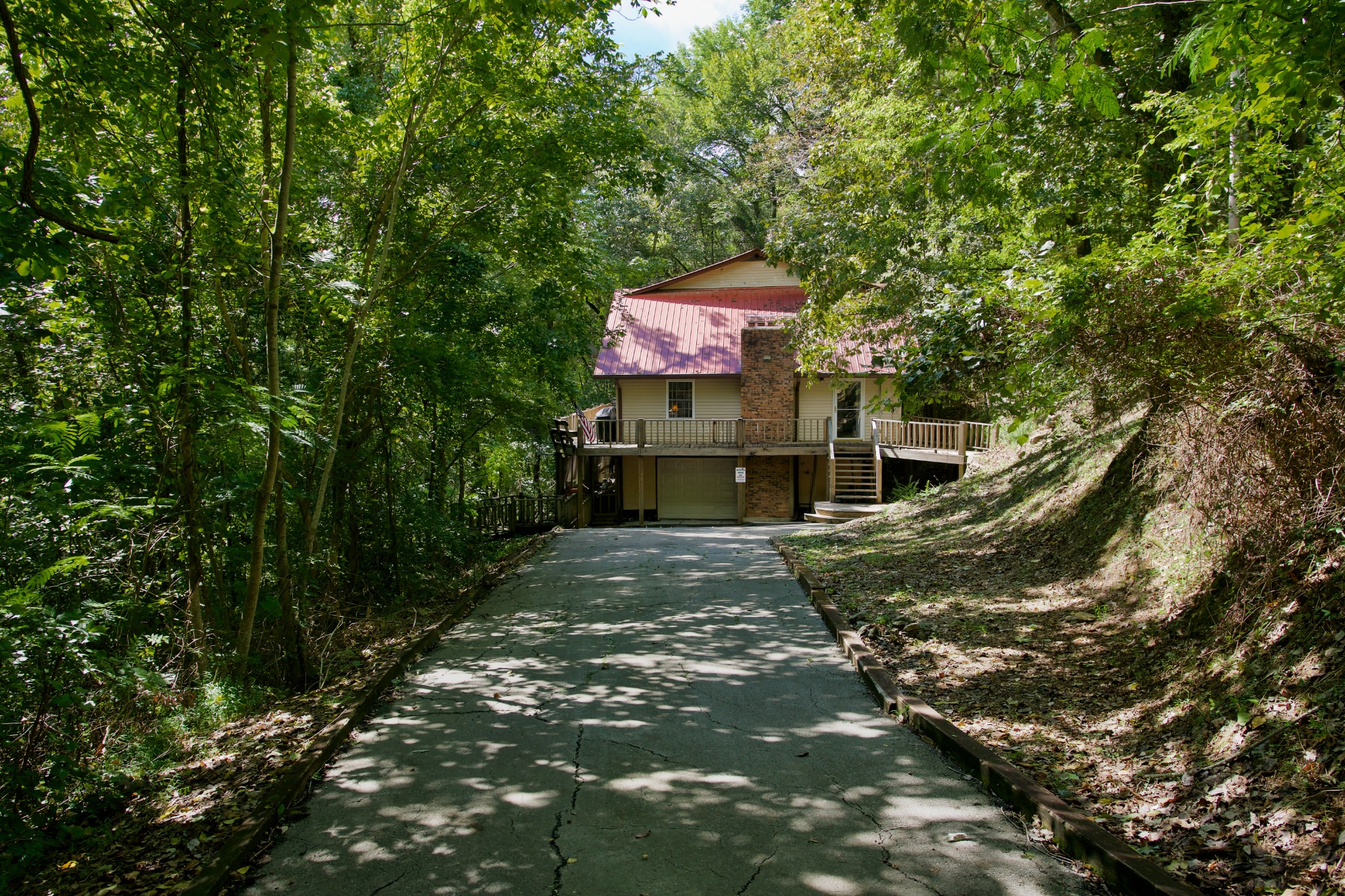 3203 Austin Bottom Road Baxter, TN 38544 - Photo 40 of 41 a front view of a house with a yard