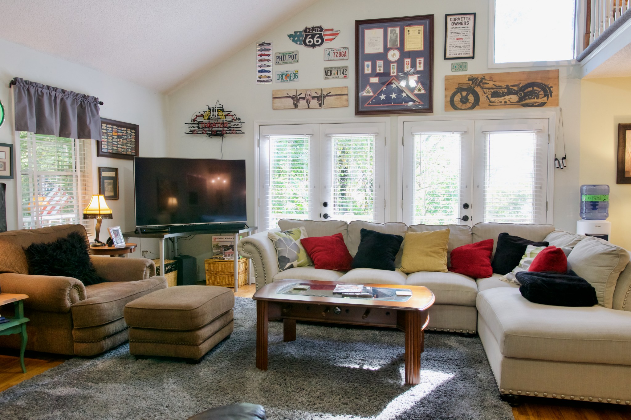 3203 Austin Bottom Road Baxter, TN 38544 - Photo 10 of 41 a living room with furniture and a flat screen tv