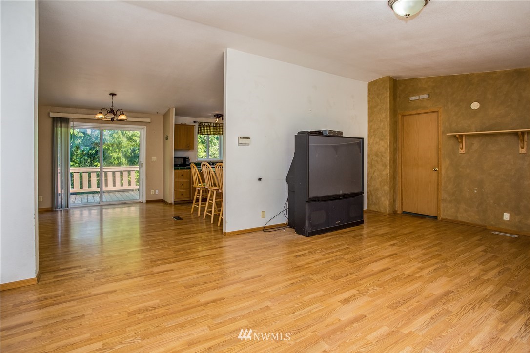 135 Tatonka Road Kelso, WA 98626 - Photo 4 of 23 Gallery Image 4