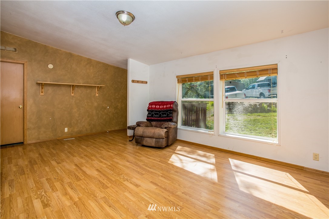 135 Tatonka Road Kelso, WA 98626 - Photo 5 of 23 Gallery Image 5