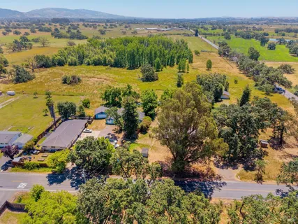 $1,300,000 | 2062-2070 Ludwig Avenue, Santa Rosa, CA 95407
