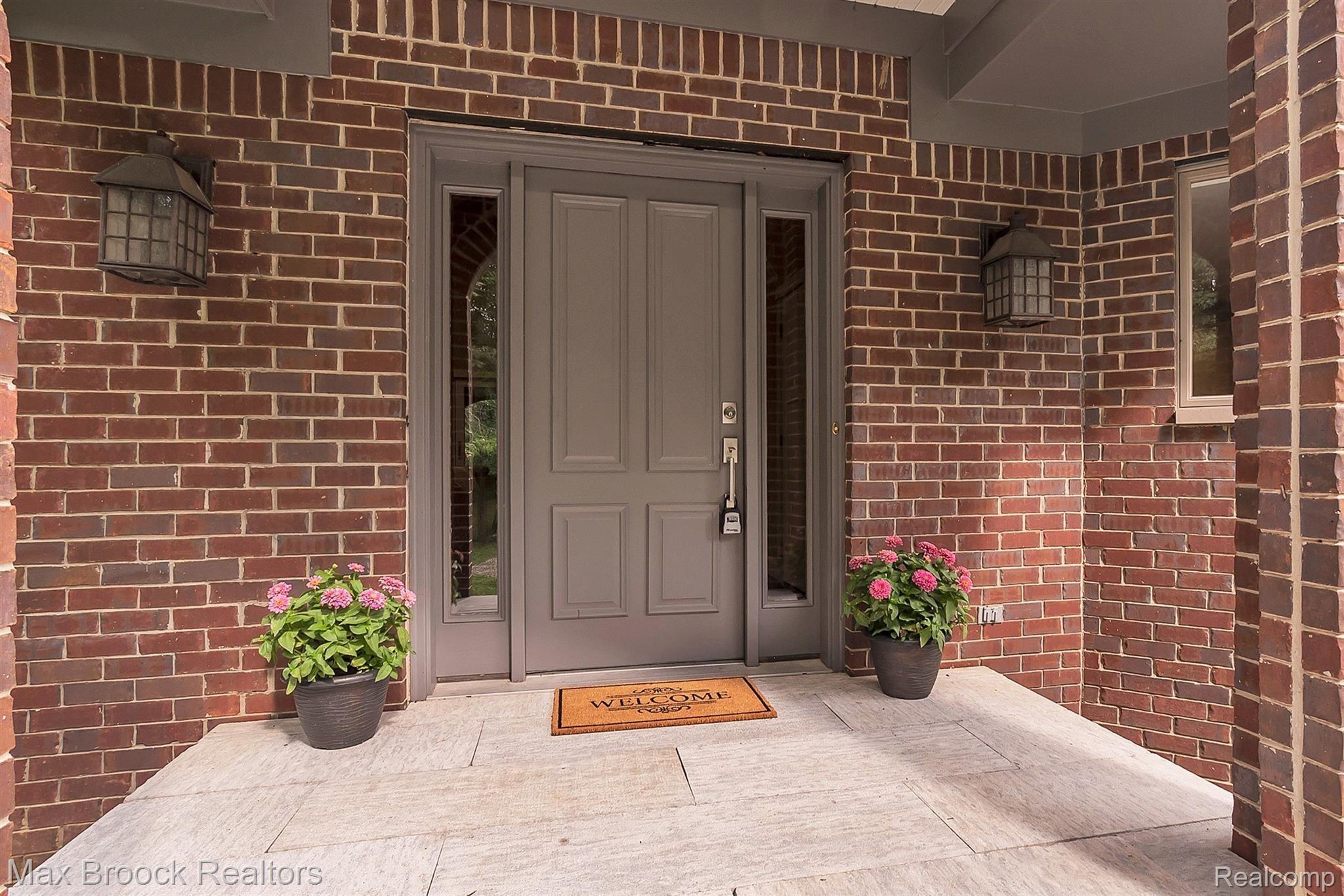 6765 Ridgewood Road Clarkston, MI 48346 - Photo 13 of 92 005-6765-Ridgewood-Rd-WindowStill-Re.jpg