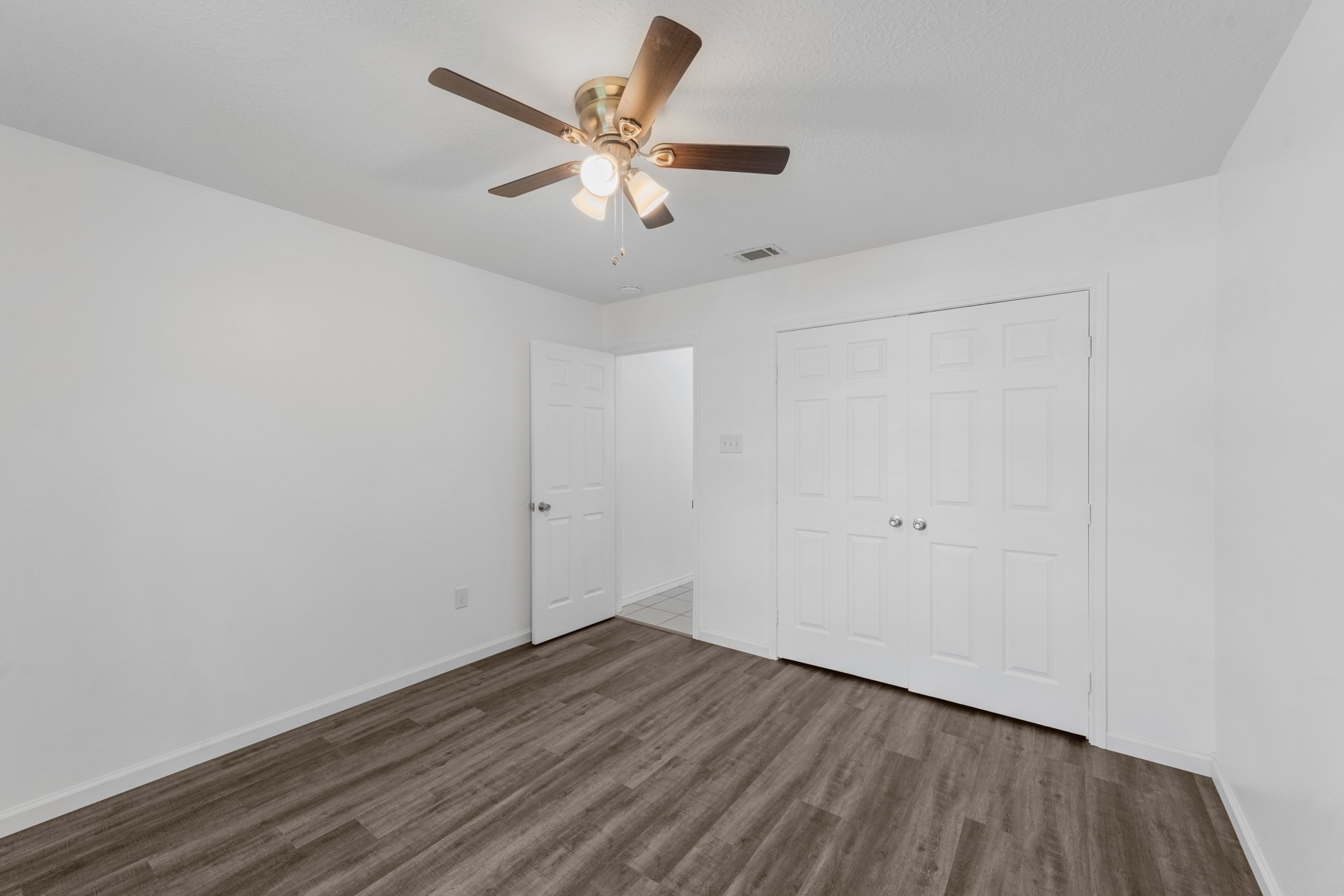 1002 Shell Avenue Cleveland, TX 77327 - Photo 5 of 25