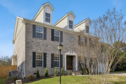 $715,000 | 7504 Woodstream Drive, Nashville, TN 37221