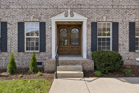 $715,000 | 7504 Woodstream Drive, Nashville, TN 37221