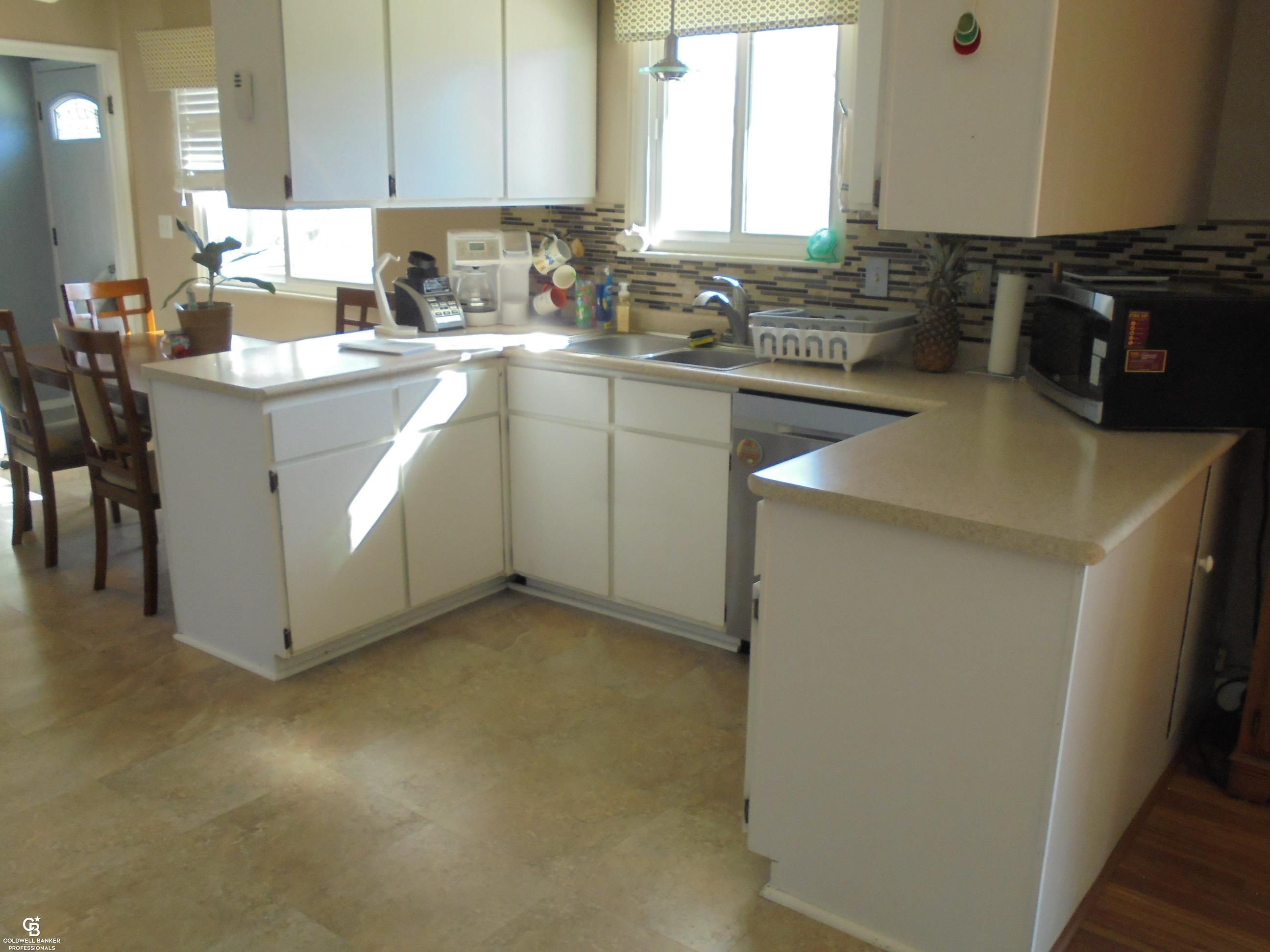3188 Millville Road Lapeer, MI 48446 - Photo 16 of 65 Glass Backsplash