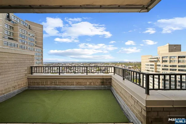 $6,300 | 7002 Boulevard East, Unit PH 43A, Guttenberg, NJ 07093