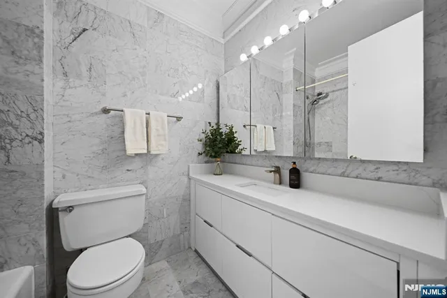 $6,300 | 7002 Boulevard East, Unit PH 43A, Guttenberg, NJ 07093