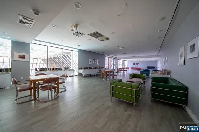 $6,300 | 7002 Boulevard East, Unit PH 43A, Guttenberg, NJ 07093