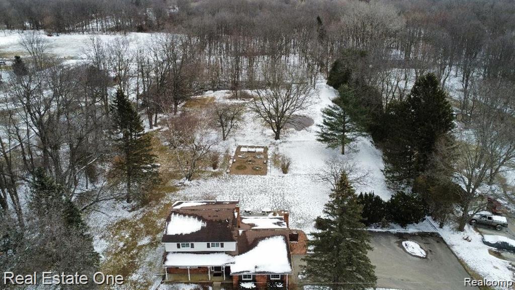 10190 Ellis Road Clarkston, MI 48348 - Photo 22 of 26 thumbnail (4).jpg