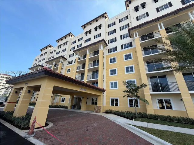$1,970 | 11239 Northwest 4th Terrace, Unit A1 20, Sweetwater, FL 33172