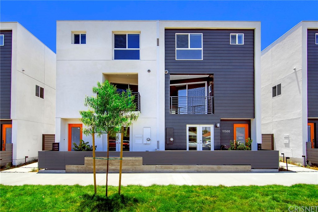 11592 Riverside Drive Valley Village, CA 91602 - Photo 1 of 1 Gallery Image 1