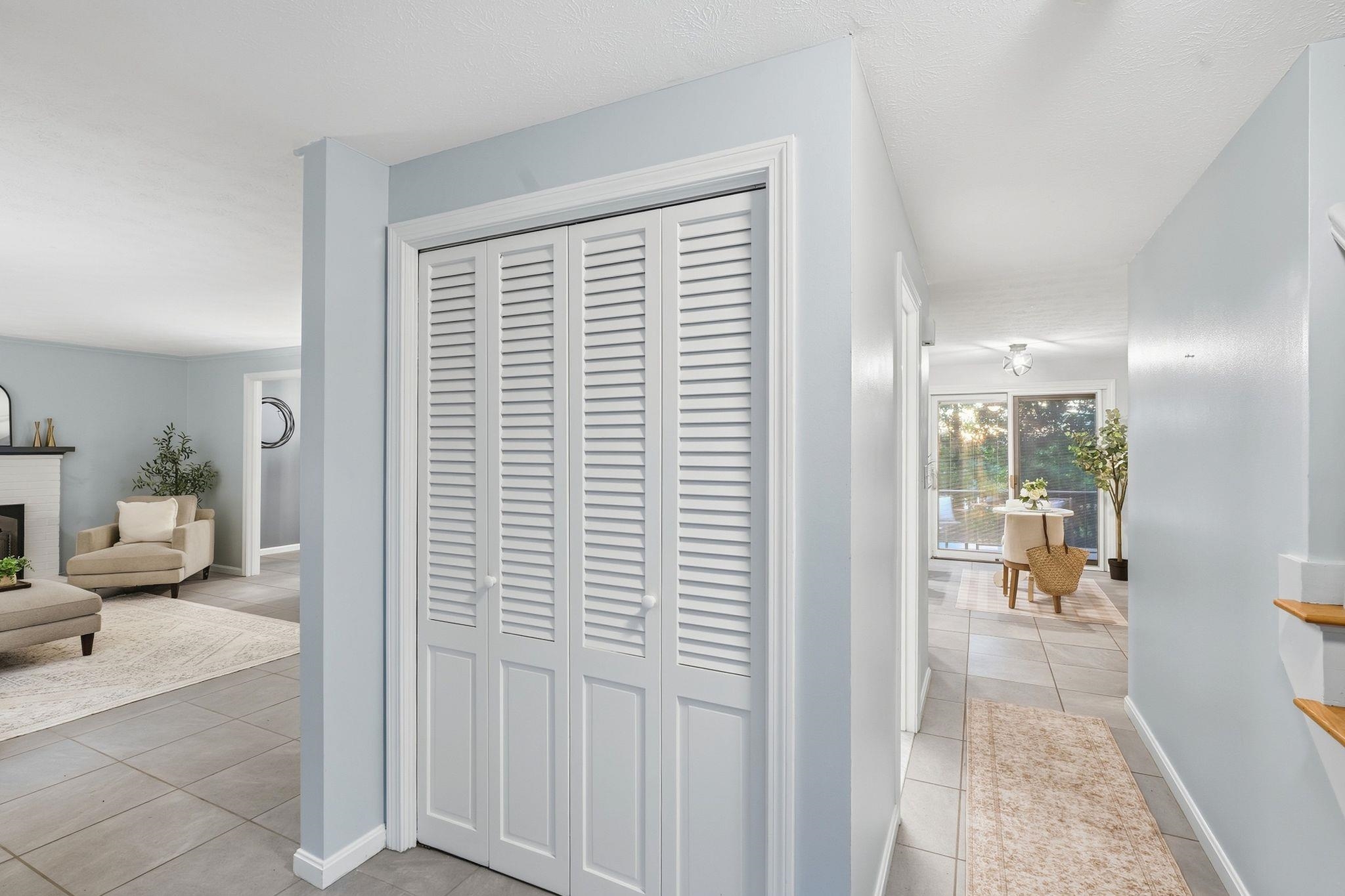 15 Warton Road Nashua, NH 03062 - Photo 5 of 37 Gallery Image 5