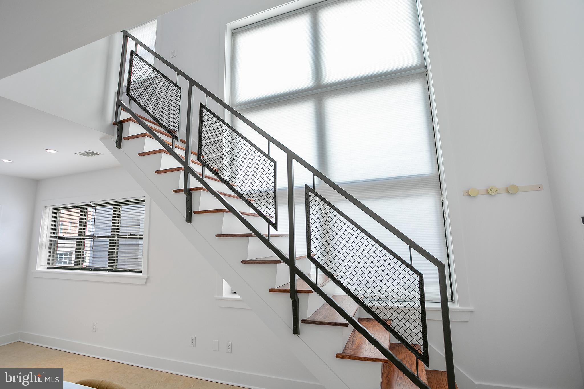 1461 Harvard Street Northwest, Unit 5 Washington, DC 20009 - Photo 16 of 33 a view of entryway