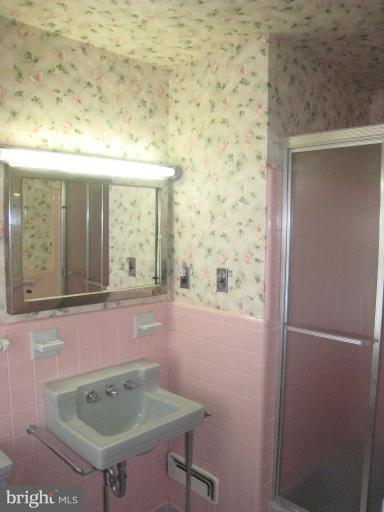 702 Stags Head Road Towson, MD 21286 - Photo 24 of 30 Master Bath