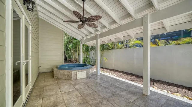 $2,195,000 | 1695 Hyde Park Street, Sarasota, FL 34239