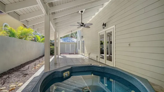 $2,195,000 | 1695 Hyde Park Street, Sarasota, FL 34239