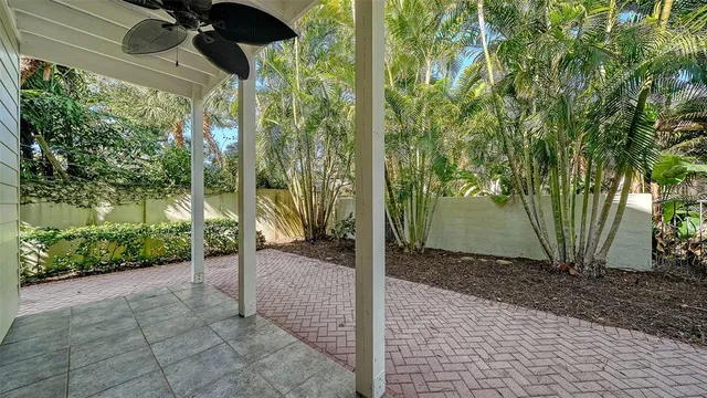 $2,195,000 | 1695 Hyde Park Street, Sarasota, FL 34239