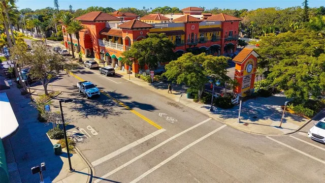 $2,195,000 | 1695 Hyde Park Street, Sarasota, FL 34239