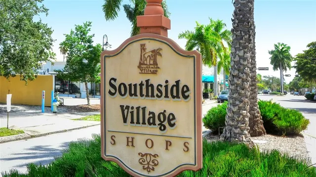 $2,195,000 | 1695 Hyde Park Street, Sarasota, FL 34239