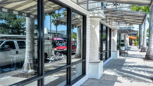 $2,195,000 | 1695 Hyde Park Street, Sarasota, FL 34239