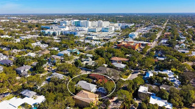 $2,195,000 | 1695 Hyde Park Street, Sarasota, FL 34239
