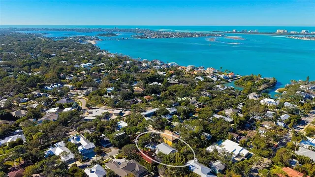 $2,195,000 | 1695 Hyde Park Street, Sarasota, FL 34239